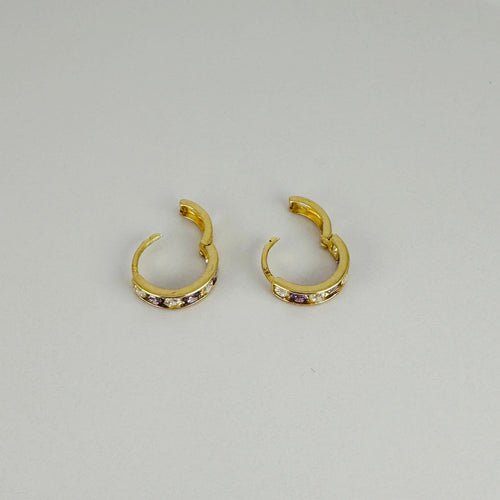 Boucles d'oreilles Boucles d'oreilles en or jaune, saphirs violets et blancs 58 Facettes 2604012