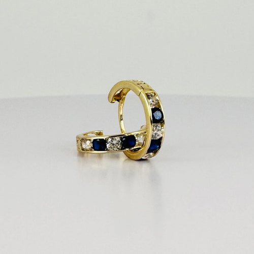 Boucles d'oreilles Boucles d'oreilles en or jaune avec saphirs bleus et blancs 58 Facettes 2604030