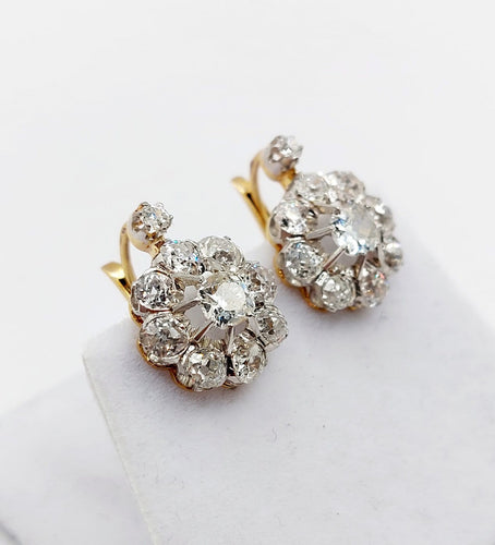 Boucles d'oreilles Dormeuses marguerite - Boucles d'oreilles en or 18k, platine et diamants 58 Facettes A07298