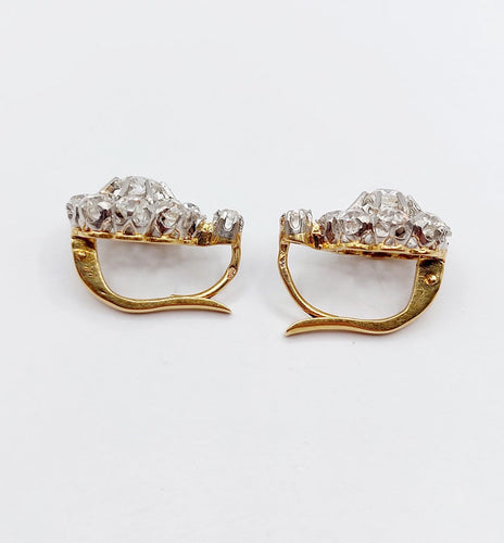 Boucles d'oreilles Dormeuses marguerite - Boucles d'oreilles en or 18k, platine et diamants 58 Facettes A07298