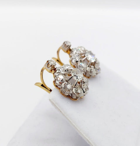 Boucles d'oreilles Dormeuses marguerite - Boucles d'oreilles en or 18k, platine et diamants 58 Facettes A07298