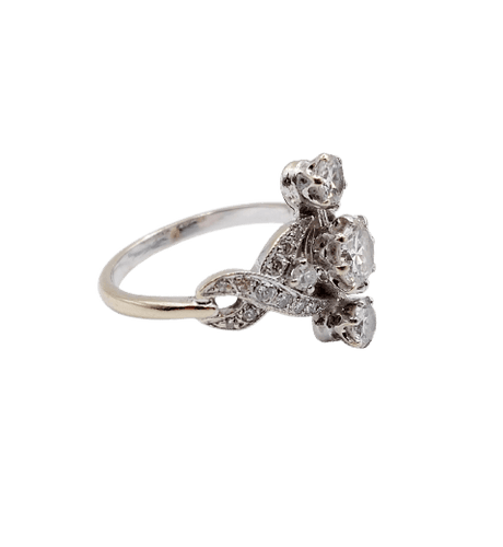 Bague 53.5 Bague marquise Art déco en or blanc 18k et diamants 58 Facettes A07308