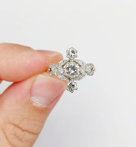 Bague 53.5 Bague marquise Art déco en or blanc 18k et diamants 58 Facettes A07308
