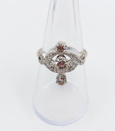 Bague 53.5 Bague marquise Art déco en or blanc 18k et diamants 58 Facettes A07308
