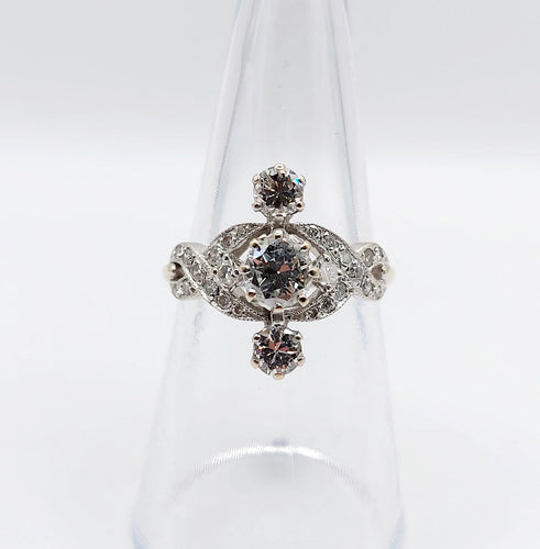 Bague 53.5 Bague marquise Art déco en or blanc 18k et diamants 58 Facettes A07308