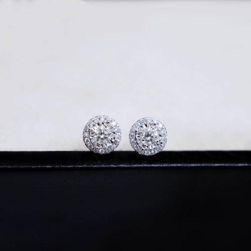 Boucles d'oreilles Embrace - Boucles d'oreilles halo en or blanc 18K, diamants 0,30 ct 58 Facettes GER1352WG