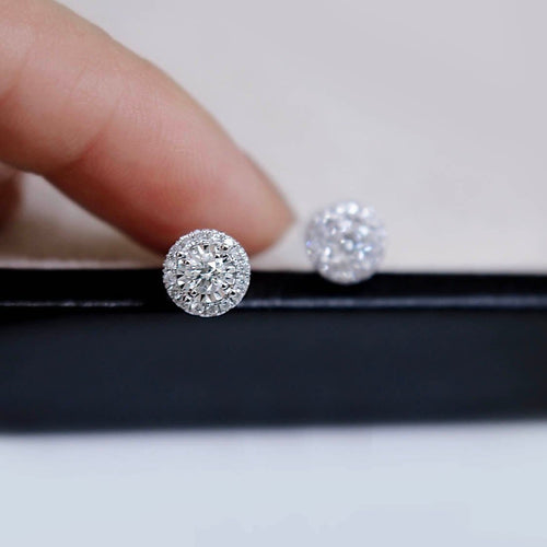 Boucles d'oreilles Embrace - Boucles d'oreilles halo en or blanc 18K, diamants 0,30 ct 58 Facettes GER1352WG