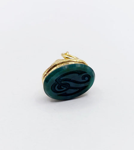 Pendentif Pendentif sceau antique en or 18k et jaspe 58 Facettes A07316