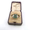 Bague 54 Bague Art déco en or blanc avec diamants et émeraude 58 Facettes 377/26 M
