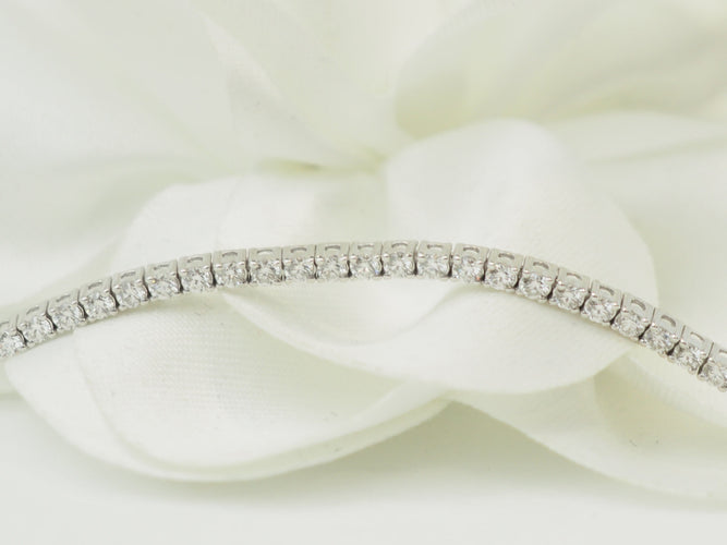 Bracelet Bracelet rivière en or blanc et diamants 1,84 ct 58 Facettes 33235