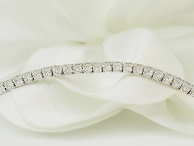 Bracelet Bracelet rivière en or blanc et diamants 1,84 ct 58 Facettes 33235
