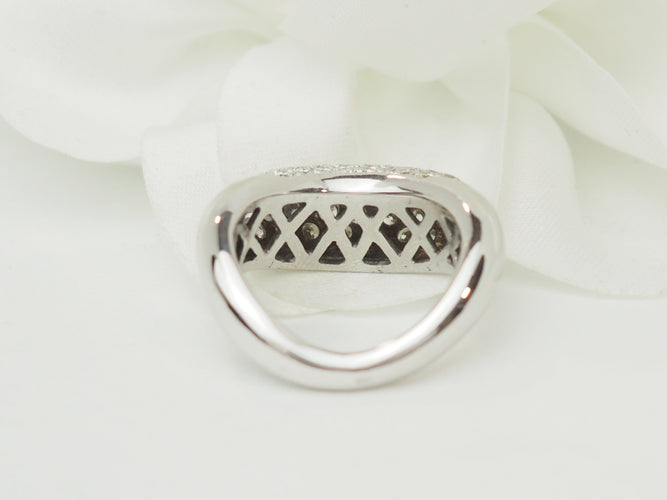 Bague 51 Bague vague pavée de diamants en or blanc 58 Facettes 33754
