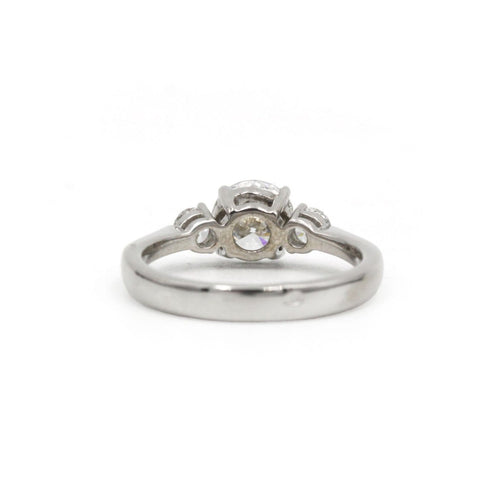Bague 52 Solitaire trilogie - Bague en or blanc et diamants 58 Facettes 260142R-220596R