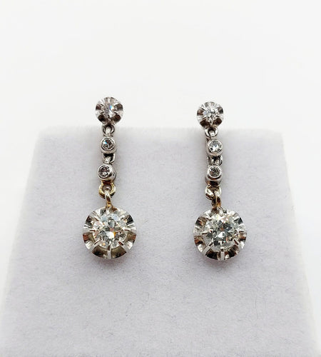 Boucles d'oreilles Dormeuses Art déco - Boucles d'oreilles en or blanc, platine et diamants 58 Facettes A07332