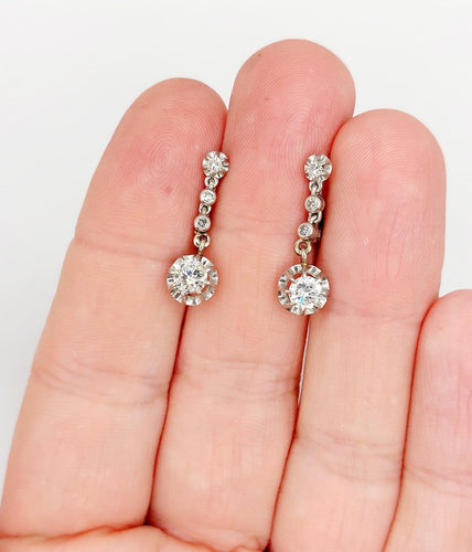 Boucles d'oreilles Dormeuses Art déco - Boucles d'oreilles en or blanc, platine et diamants 58 Facettes A07332