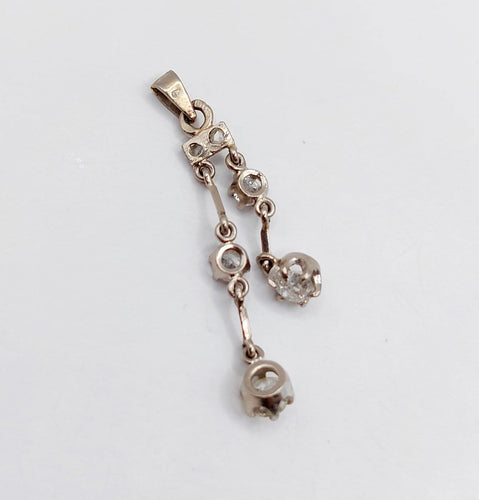 Pendentif Pendentif Art déco en or blanc 18k, platine et diamants 58 Facettes A07333