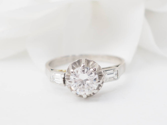 Bague Bague solitaire en platine et diamants 58 Facettes 32316