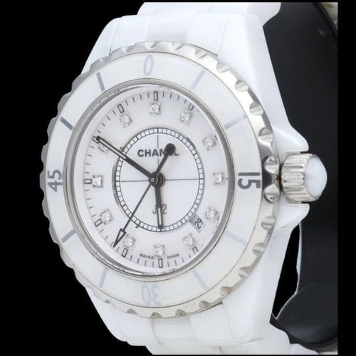Montre Chanel J12 - Montre 33 mm en céramique et diamants 58 Facettes MT46964