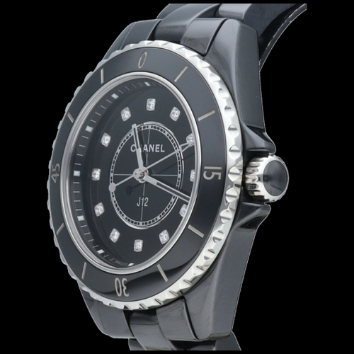 Montre Chanel J12 - Montre 33 mm en céramique et diamants 58 Facettes MT46966