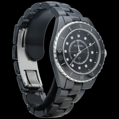 Montre Chanel J12 - Montre 33 mm en céramique et diamants 58 Facettes MT46966