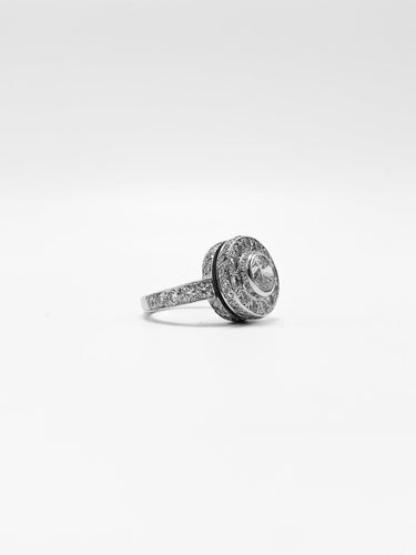 Bague 50 Bague moderne en or blanc 18K et diamants 58 Facettes SKU/260185