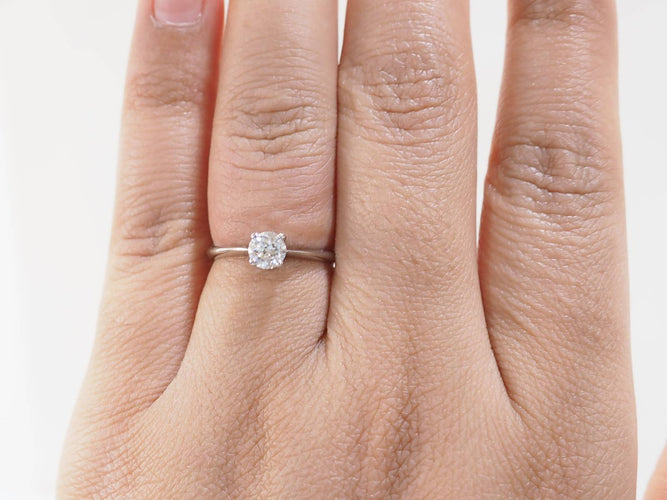 Bague 53 Bague solitaire en or blanc et diamant 0,51 ct 58 Facettes 31198