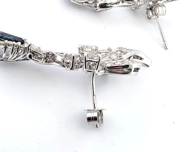 Boucles d'oreilles Boucles d'oreilles en or blanc 18 kt, diamants et saphirs 58 Facettes 322/06 B