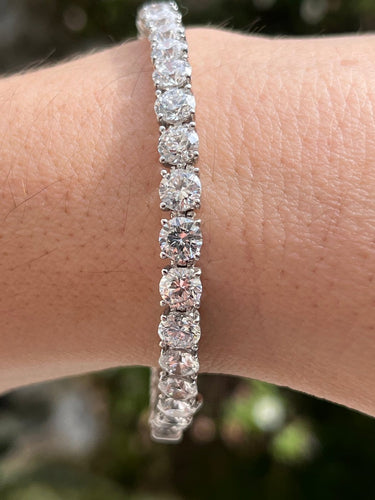 Bracelet Bracelet tennis en or blanc et diamants 16,65 ct 58 Facettes Bracelet