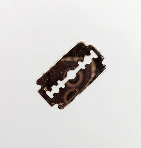 Pendentif Pendentif vintage lame de rasoir en or rose 18k 58 Facettes A07148