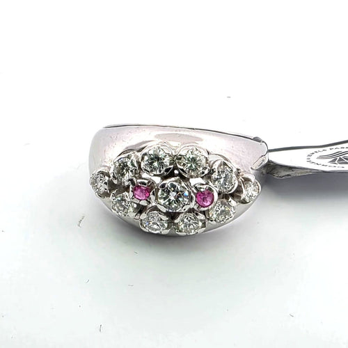 Bague 57 Bague en or blanc 18 ct avec diamants et rubis 58 Facettes 133/26 A 52 26