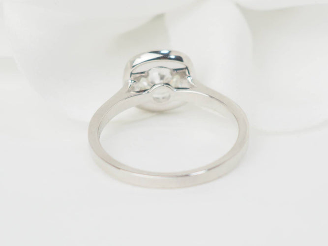 Bague 54 Bague solitaire en or blanc et diamants 0,68 ct 58 Facettes 31790/32624