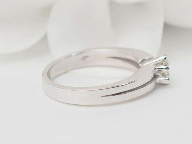 Bague 55 Bague solitaire en or blanc et diamant 0,45 ct 58 Facettes 21512