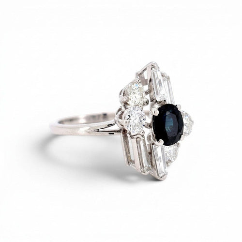 Bague 53 Bague moderniste en or blanc 18 ct avec saphir et diamants 58 Facettes RI-1033