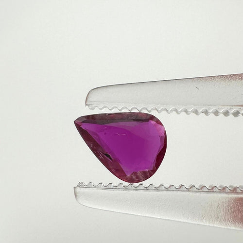Rubis naturels Siam - Pierres taille poire 0,75 ct sans chauffe 58 Facettes