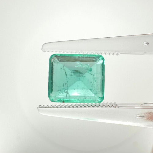 Émeraude de Colombie - Pierre 2,34 ct certifiée 58 Facettes