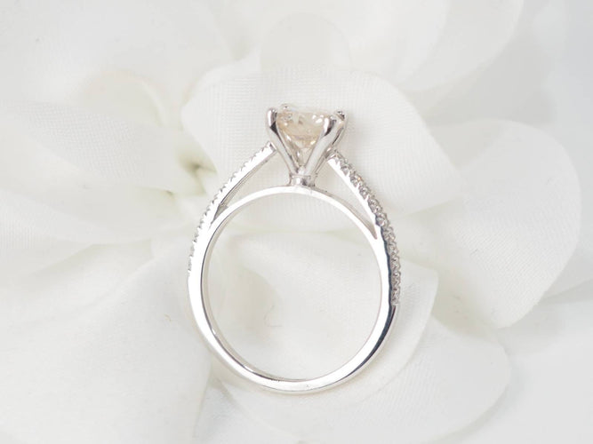Bague 54 Bague solitaire en or blanc et diamants 1,20 ct 58 Facettes 32038