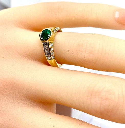 Bague 50 Bague jonc en or jaune 18 carats, émeraude et diamants 58 Facettes AB732