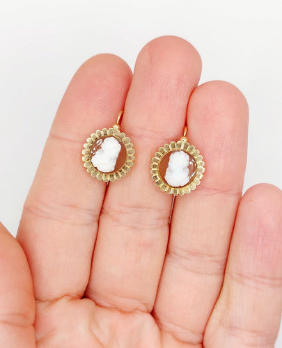 Boucles d'oreilles Dormeuses antiques en or rose 18k ornées de camées 58 Facettes A07240