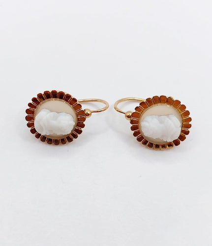 Boucles d'oreilles Dormeuses antiques en or rose 18k ornées de camées 58 Facettes A07240