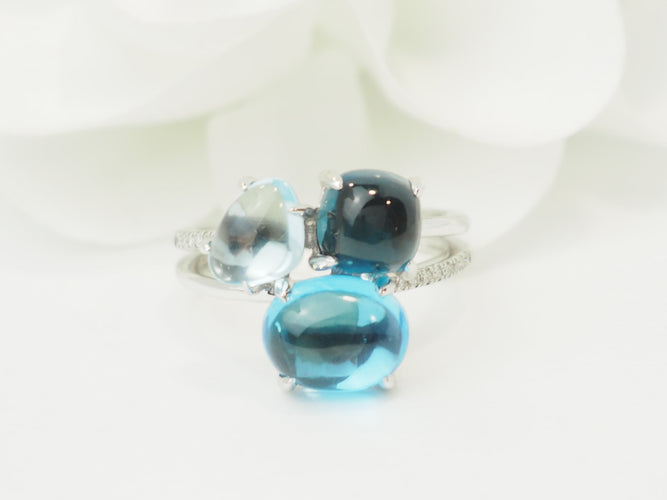 Bague 54 Bague aigue-marine et topazes bleues en or blanc avec diamants 58 Facettes 33785