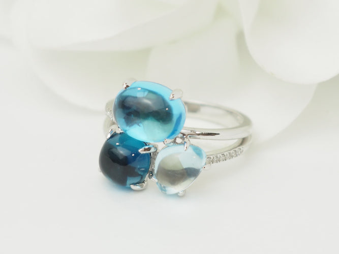 Bague 54 Bague aigue-marine et topazes bleues en or blanc avec diamants 58 Facettes 33785
