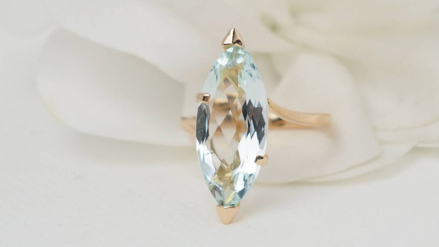 Bague 52.5 Bague vintage en or jaune et aigue-marine 58 Facettes 32408