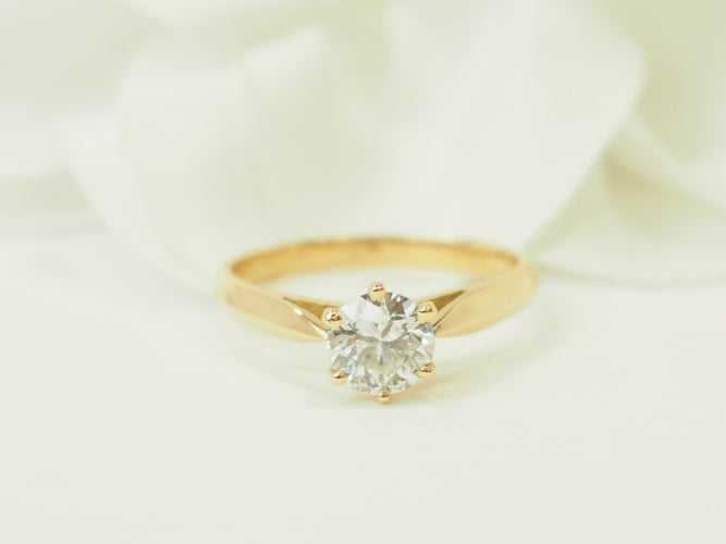 Bague 51 Solitaire - Bague en or jaune avec diamant 0,74 ct 58 Facettes F5077