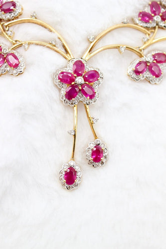 Parure florale en or jaune, rubis et diamants 58 Facettes 240164