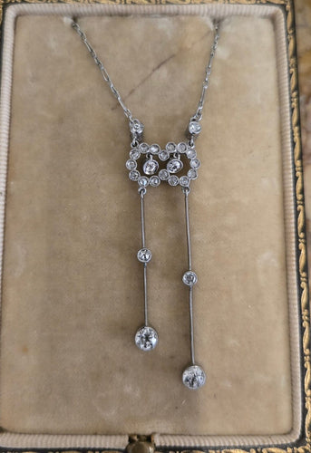 Collier Art déco - Collier négligé en platine et diamants 58 Facettes 1