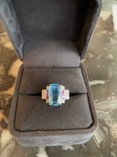 Bague 54 Bague en or gris 18 carats, aiguë-marine, saphirs roses et diamants 58 Facettes B396