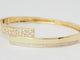 Bracelet Bracelet jonc ouvrant en or jaune et diamants 58 Facettes 33362