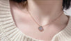Collier Van Cleef & Arpels Vintage Alhambra - Collier en or rose et nacre grise 58 Facettes jnci70