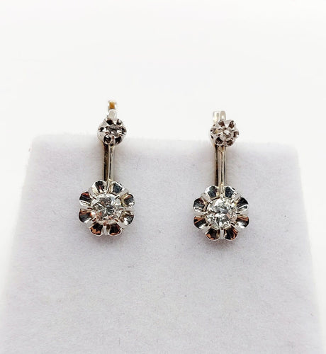 Boucles d'oreilles Dormeuses Art déco en or blanc 18k et diamants 58 Facettes A07382