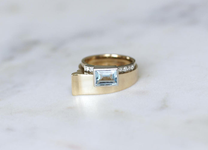 Bague 53 Bague Tank Art déco en or jaune, platine, aigue-marine et diamants 58 Facettes